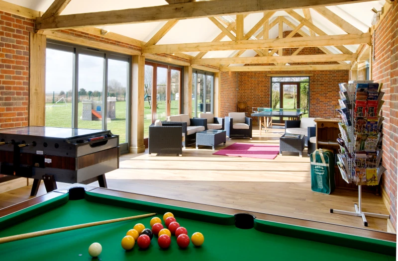 holiday-cottages-with-games-rooms-and-swimming-pools-country-cottages